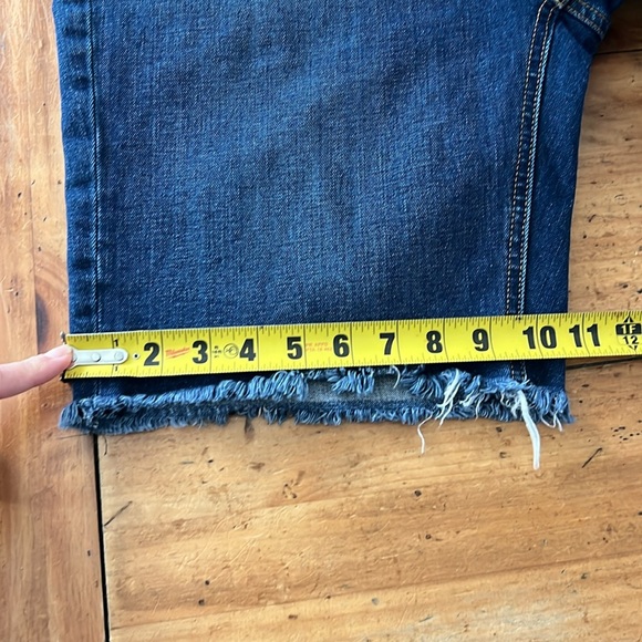 Levis Men’s Jorts size 36 dark blue color - Picture 9 of 11